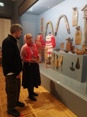9 марта 2024 года учащиеся курсов церковной вышивки посетили Всероссийский музей декоративно-прикладного искусства