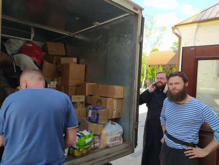 2 мая социальный отдел нашего храма, отправил гуманитарную помощь в Донецкую и Луганскую Народные Республики.